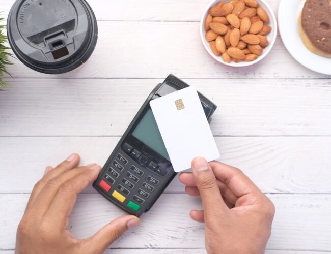 Kreditkort för- och Nackdelar – Allt du Behöver Veta!